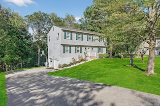 101 Woodland Rd, Highland Mills, NY 10930