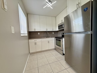 118 Andover E, West Palm Beach, FL 33417