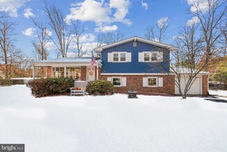 10 Laurel Hill Dr, Cherry Hill, NJ 08003