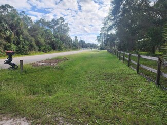 581 2nd St NE, Naples, FL 34120