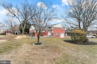 439 Burns Dr, Springfield, PA 19064