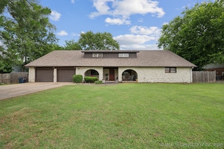 17711 E Archer St, Catoosa, OK 74015