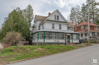 72 Helen St, Saranac Lake, NY 12983