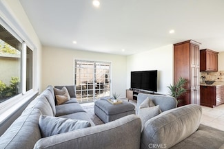 2206 Stinson St, Simi Valley, CA 93065