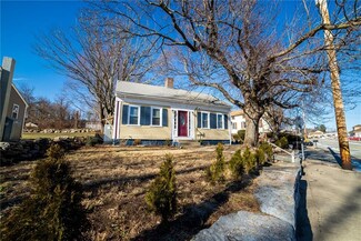 196 Simmonsville Ave, Johnston, RI 02919