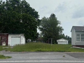 670 W Cumberland Rd, Bluefield, WV 24701