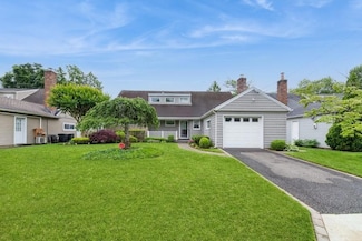 12 Hazel Place, Woodmere, NY 11598