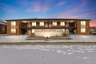 1024 North Rd Unit 601, Fenton, MI 48430