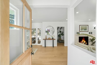 1831 Benedict Canyon Dr, Beverly Hills, CA 90210