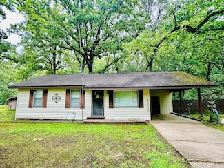 1436 Mimosa St, Crossett, AR 71635