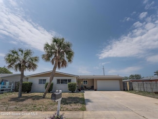 1395 Floral Ln, Merritt Island, FL 32952