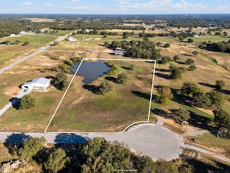 125 Sandy Ct, Alvord, TX 76225