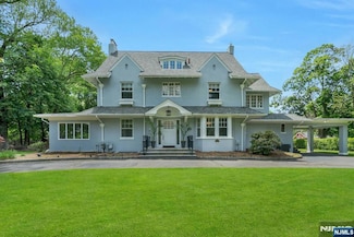 225 Glen Rd, Woodcliff Lake, NJ 07677