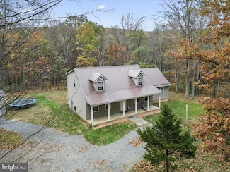 556 Highview Rd, Lost City, WV 26810