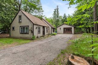 1875 New Hampshire 16, Albany, NH 03818