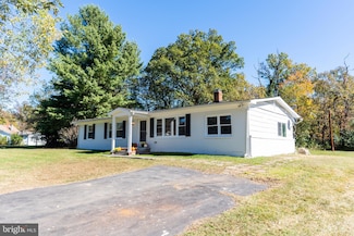 22260 Saint Louis Rd, Middleburg, VA 20117