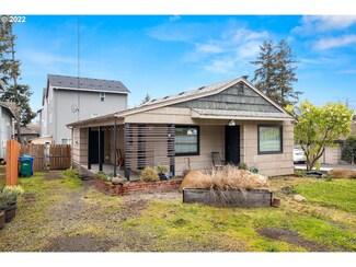 16011 NE Halsey St, Portland, OR 97230
