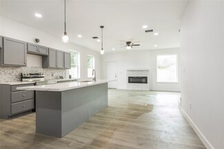 2305 Sakowitz St Unit A, Houston, TX 77020