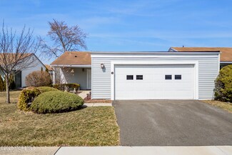 33 Haddon Rd Unit 33A, Monroe Township, NJ 08831