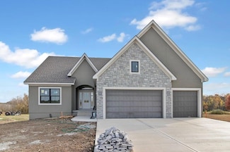 1839 Woodward Cir, Raymore, MO 64083