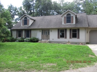 19785 Muckshaw Rd, Argos, IN 46501