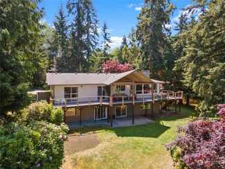 1121 NE Sunset Way, Poulsbo, WA 98370