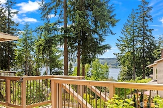 104 Point Fosdick Cir NW, Gig Harbor, WA 98335