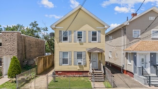 308 Poplar St, New Haven, CT 06513