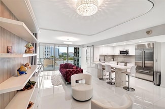 2655 Collins Ave Unit 906, Miami Beach, FL 33140