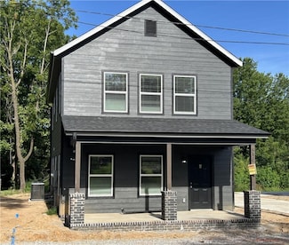518 Crutcher St Unit B, Springdale, AR 72764