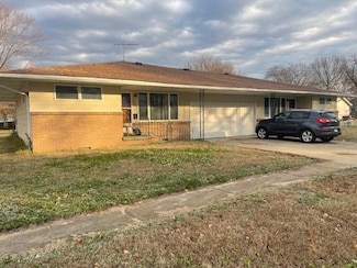 206 W Buffalo St, Girard, KS 66743