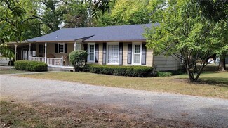 722 N 4th St, Lacygne, KS 66040
