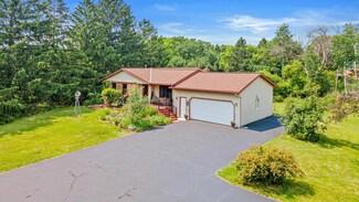 964 Wert Rd, Hudson, WI 54016