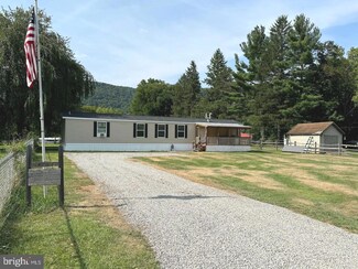 241B E Main St, Kitzmiller, MD 21538