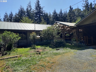 57490 Randolph Rd, Bandon, OR 97411