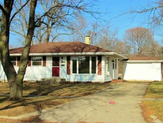 3312 Seward Ave, Rockford, IL 61108