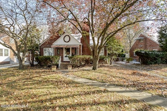 4220 Douglas Rd, Toledo, OH 43613