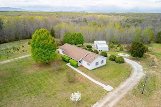 111 Rimrock Ln, Madison Heights, VA 24572