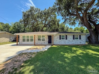 1501 Croquet Dr, Cantonment, FL 32533