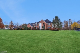 10 Jacobus Ln, Flemington, NJ 08822