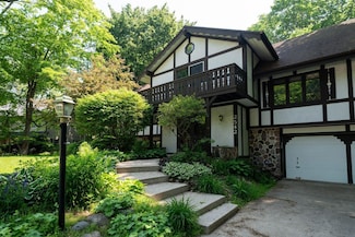 2542 W Wending Dr, Milwaukee, WI 53209