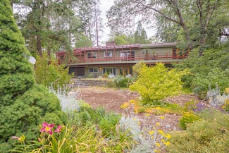 1031 NW Prospect Ave, Grants Pass, OR 97526