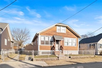 93 Rosemont Ave, Pawtucket, RI 02861