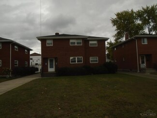 29 Douglas Ln, Hamilton, OH 45011