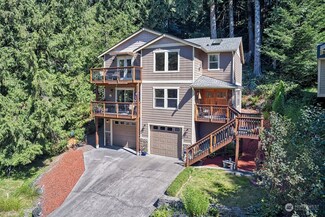 4 Lake Louise Dr, Bellingham, WA 98229