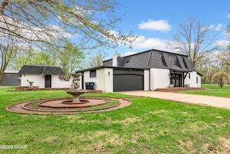 606 Meadowmere Dr, Webb City, MO 64870