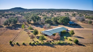 2687 County Road 373, Fredonia, TX 76842