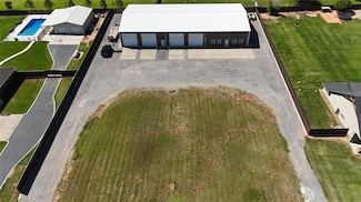 24174 E 998 Rd, Weatherford, OK 73096