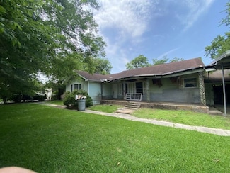 5095 Gober Rd, Beaumont, TX 77708