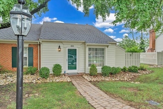 850 Stonegate Ct, Salem, VA 24153